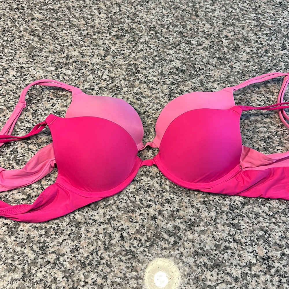 Pink Victoria’s Secret push up bra